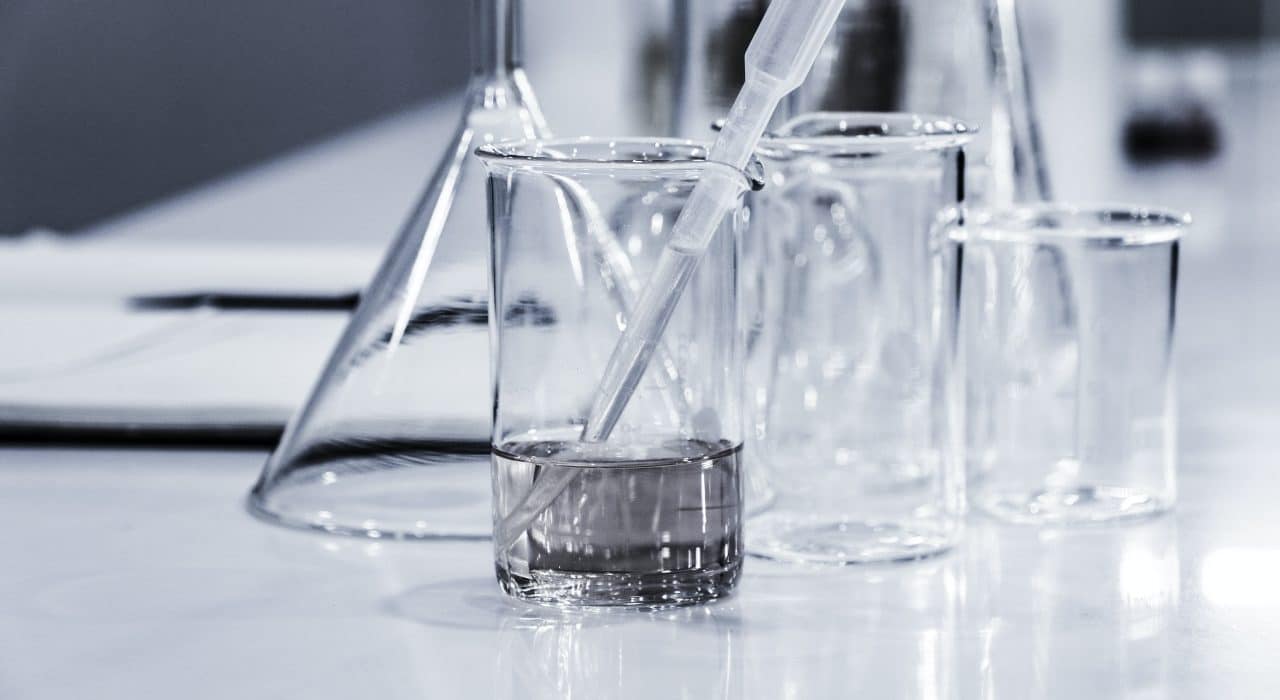 Science beakers and pipettes