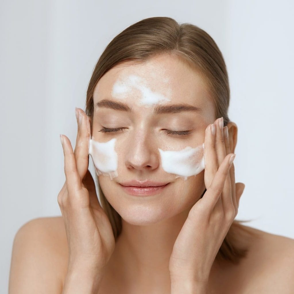 model cleansing skin cleanse skin with foaming cleanser