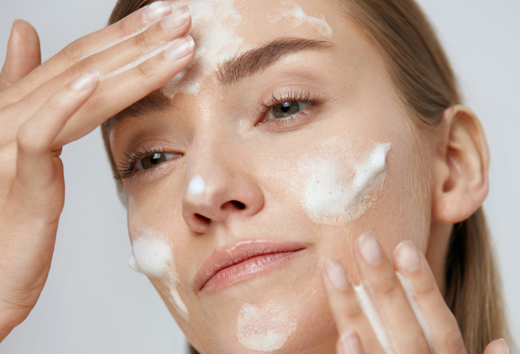 CellDerma Face Wash Woman Content Image