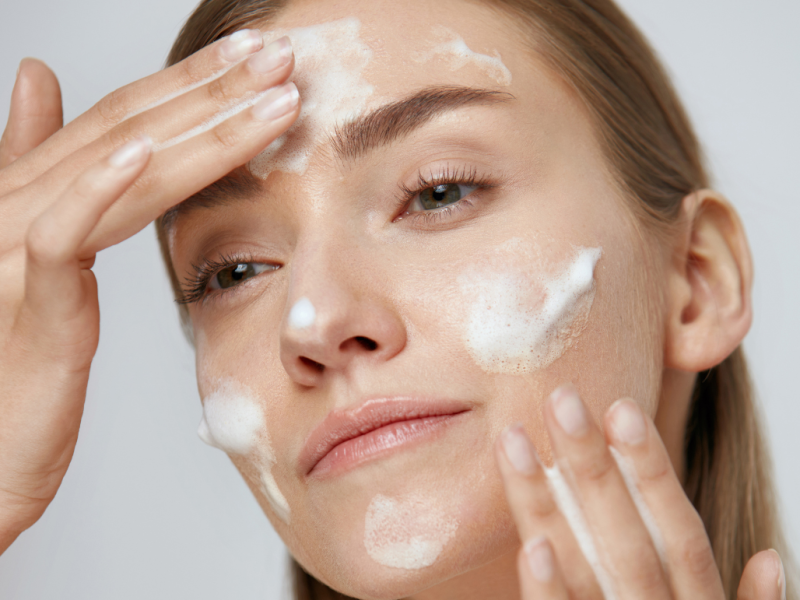 CellDerma Face Wash Woman Content Image