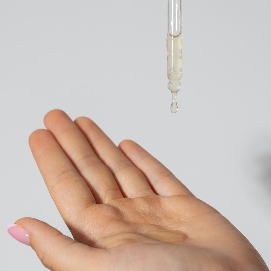 CellDerma Pipette Hand Product Content Image